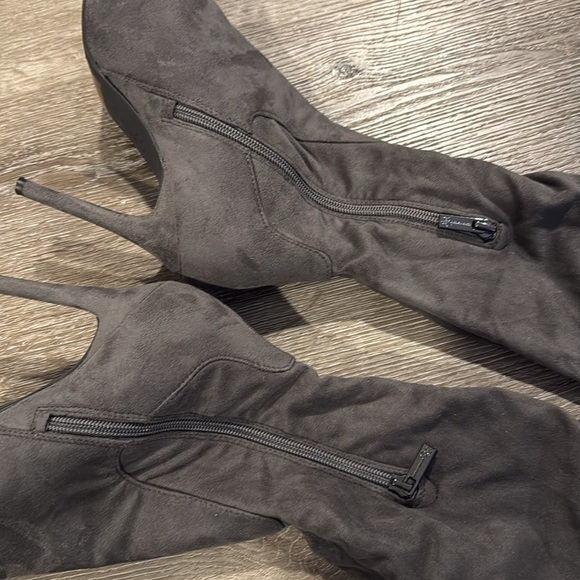 Jessica Simpson thing high boot - Picture 5 of 6